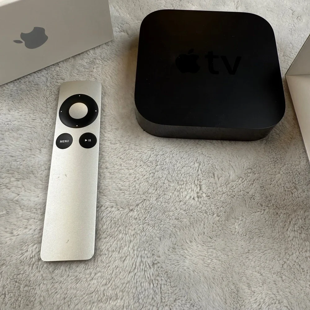 Apple TV 3rd Generation A1427 MD199LL/A Media Streamer Box‎ with Remote